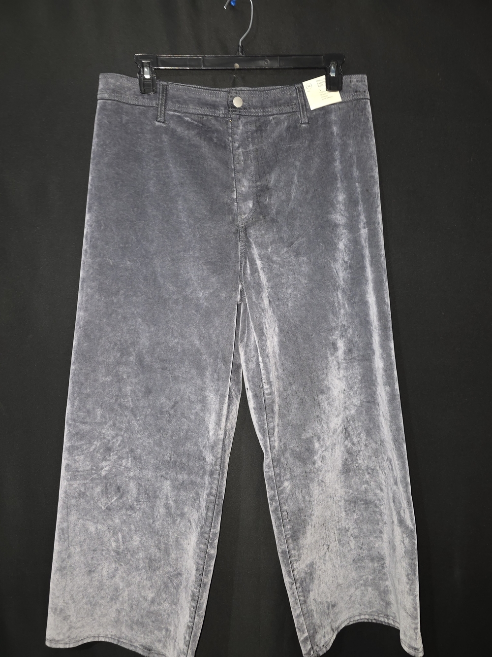 Universal Thread Velvet Wide-Leg Pants in Gray